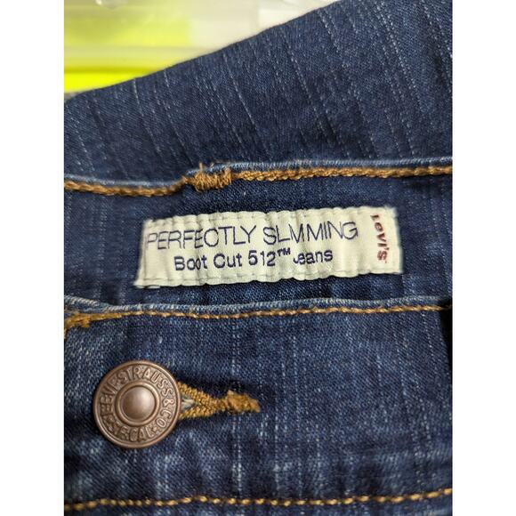 Levi's womens Jeans Sz 6 Perfectly slimming red tab 512 Boot cut Waist 30 Ins30" - Picture 3 of 9